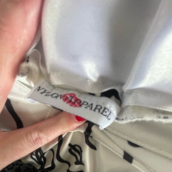 Abstract Black and White Flowy Palazzo Pants size 24/26 - Picture 5 of 7